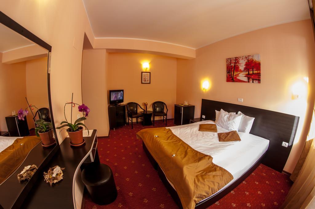Hotel Carpatic Predeal Zimmer foto