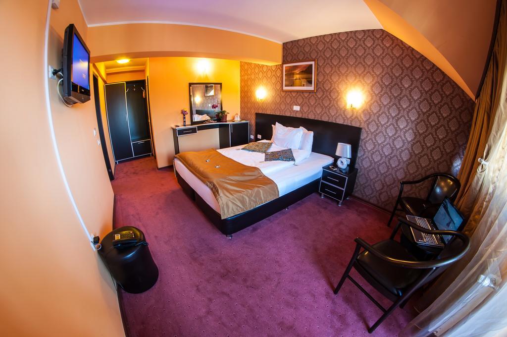 Hotel Carpatic Predeal Zimmer foto