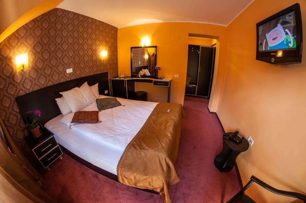 Hotel Carpatic Predeal Zimmer foto